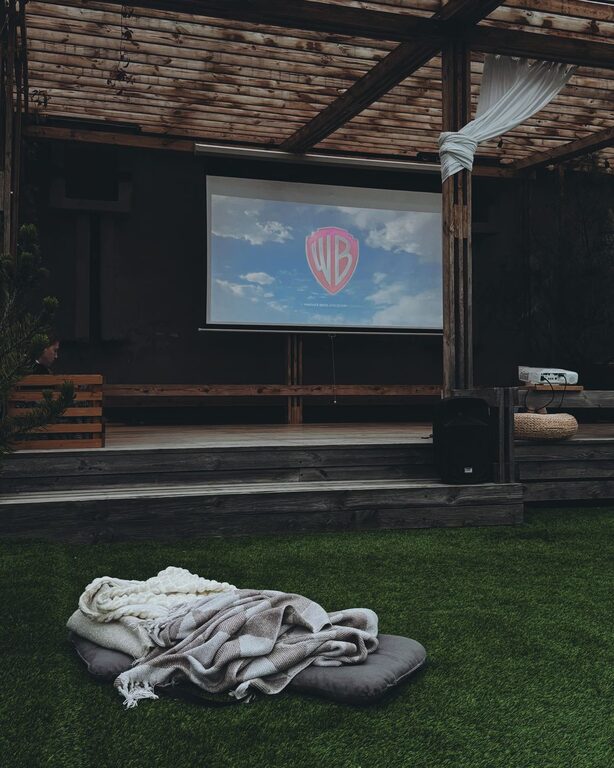 How to Host the Perfect Cozy Movie Night at Home
